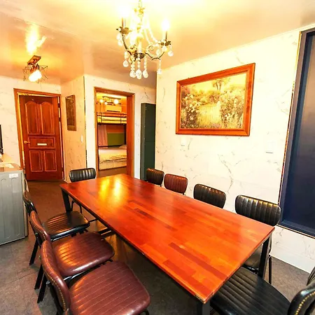 1.Hongdae@ Cozy House 5Room.4Bath.