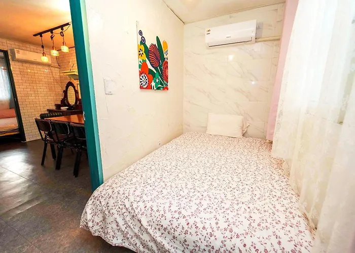 1.hongdae@ Cozy House 5room.4bath. Apartment *