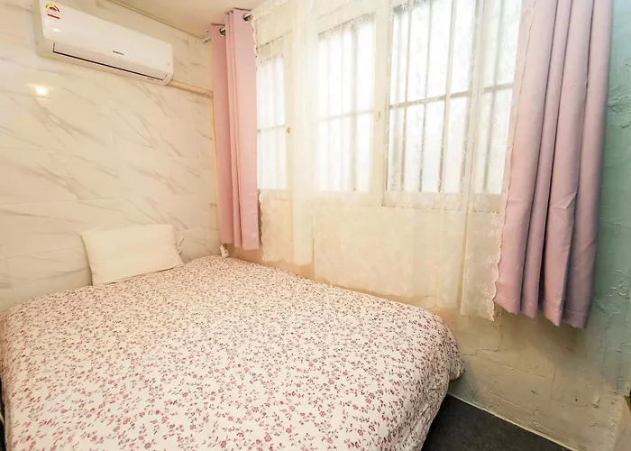 1.hongdae@ Cozy House 5room.4bath. Seoul