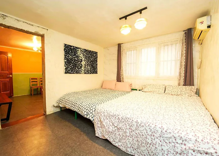 1.hongdae@ Cozy House 5room.4bath. Apartment Seoul