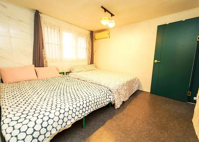 Apartment 1.hongdae@ Cozy House 5room.4bath. Seoul