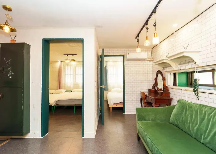 1.hongdae@ Cozy House 5room.4bath. * Seoul