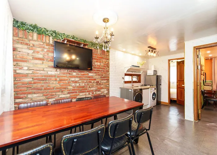1.hongdae@ Cozy House 5room.4bath. Apartment *